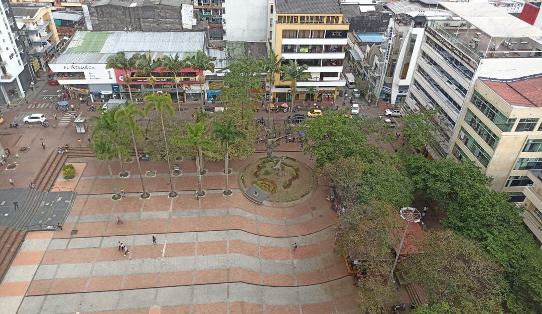 Plaza de Bolívar de Armenia desde el piso 14 de la gobernación del Quindío