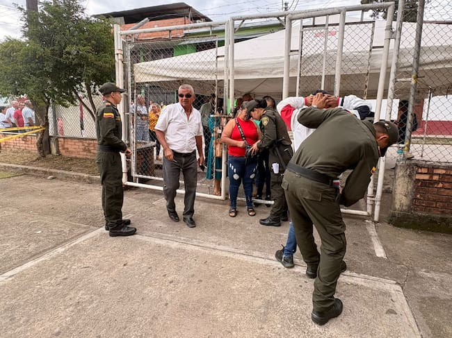 Capturaron a tres personas e impusieron 29 comparendos durante las elecciones en el Tolima. Foto: Caracol Radio.
