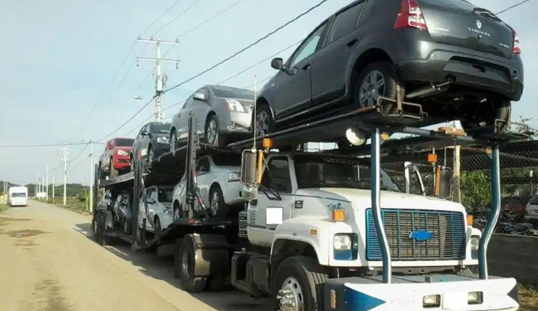 Transporte de carros en niñera