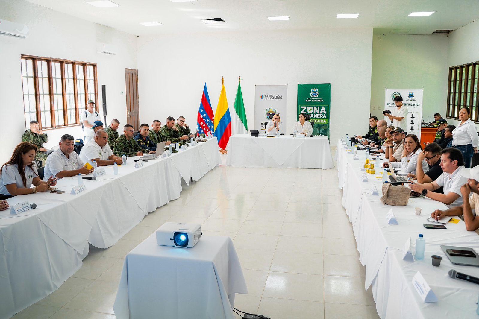Solicitan Consejo de Seguridad Presidencial en Magdalena por retenes e incursiones armadas. Foto: Alcaldía Zona Bananera