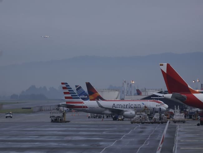 Tráfico aéreo en el Aeropuerto el Dorado. 