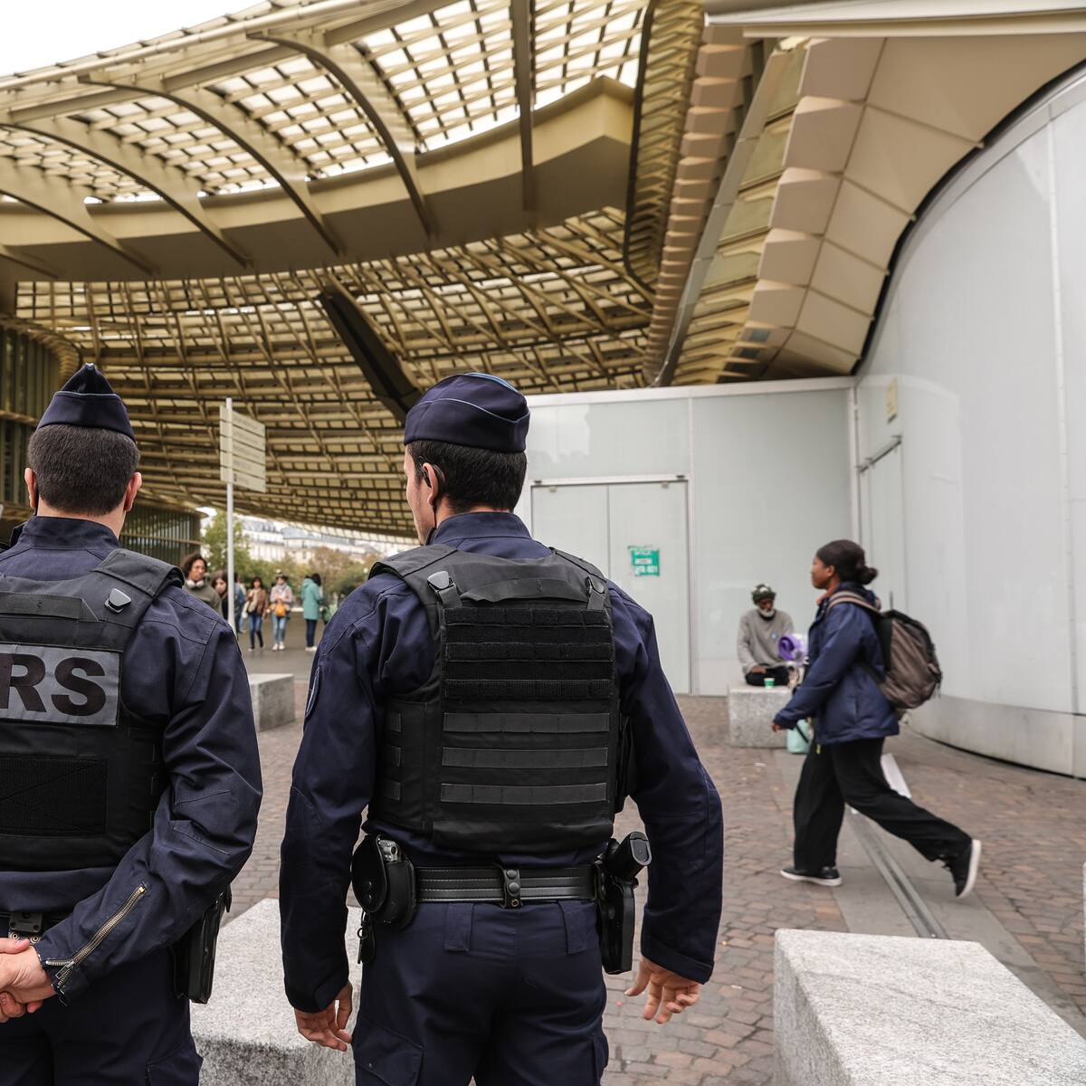 Evacúan el museo Louvre y el Palacio de Versalles por amenazas de bomba
