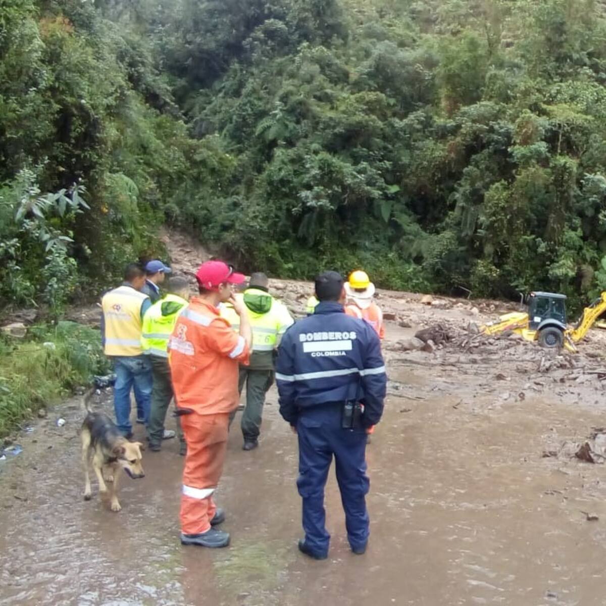 Más de 20 barrios están inundados en Facatativá: esperan la llegada de dragas