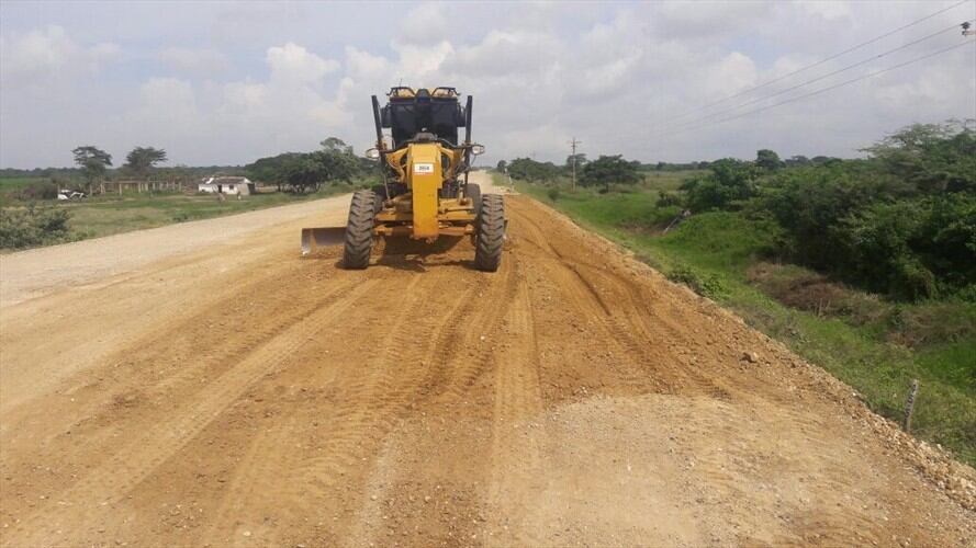 Contratista de Vía de la Prosperidad pavimentará más de un Kilómetro por mes. Foto: La Wcon Julio Sánchez Cristo