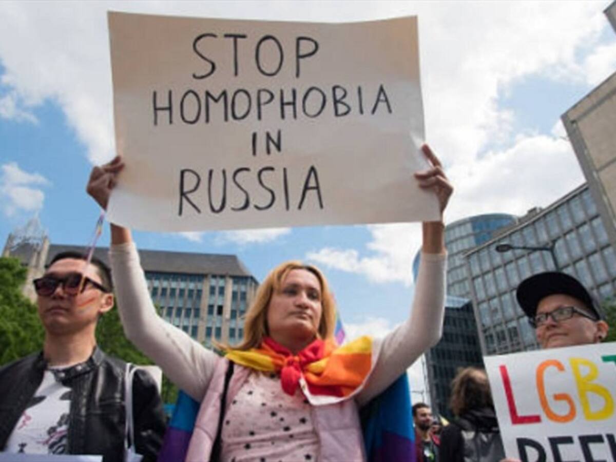 En las calles rusas, parejas Lgbti no pueden hacer demostraciones afectivas: Red Rusa Lgtb