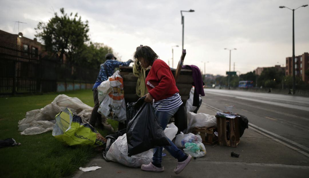 Solicitan al Distrito cumplir fallo que ordena suministrar elementos de protección menstrual a habitantes de la calle.
