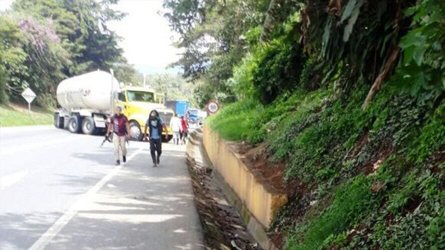 Denuncian presencia de sujetos armados en protesta de campesinos en Cauca. Foto: Cortesía Sucesos Cauca