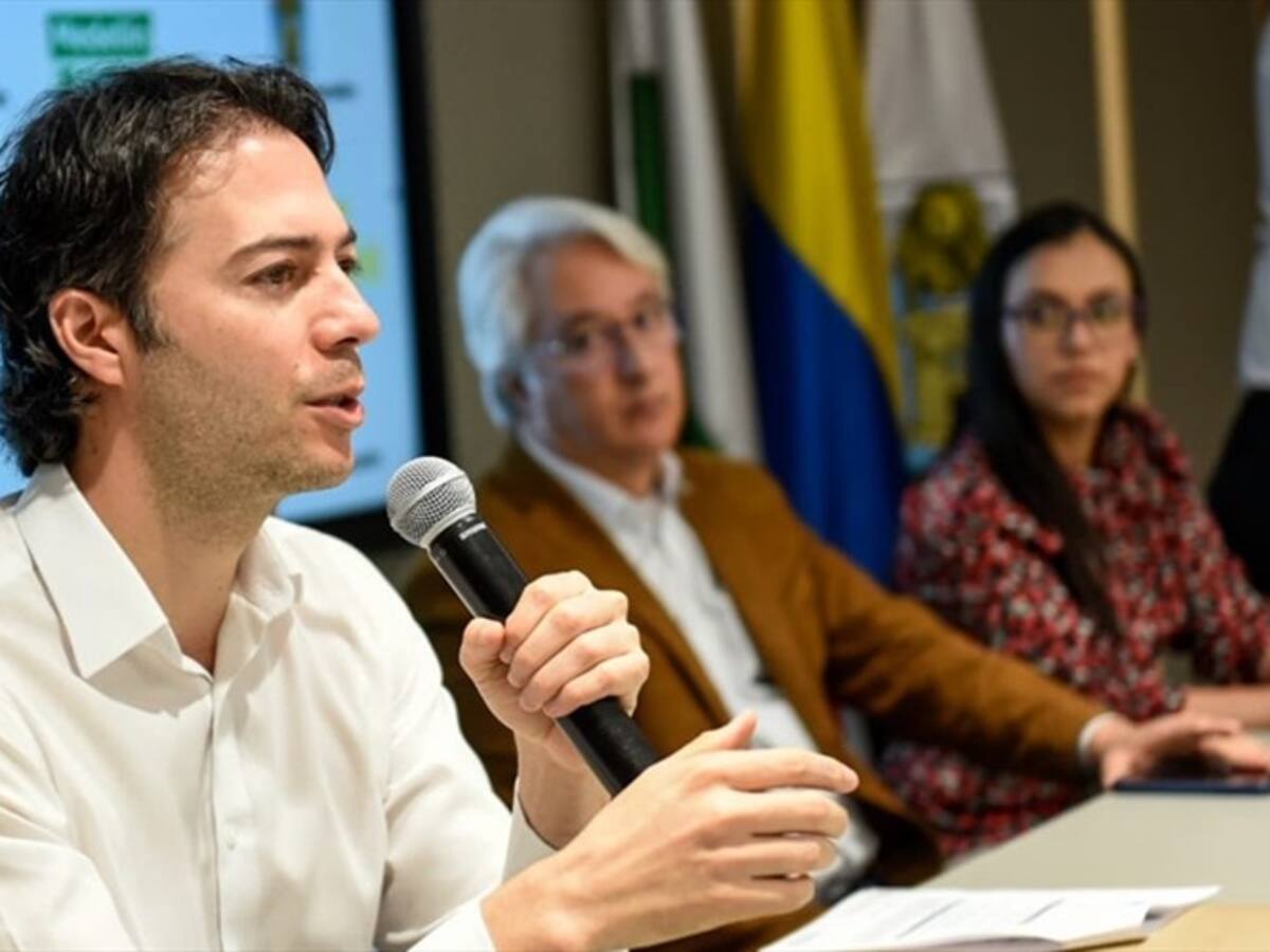 Alcalde de Medellín responde tras ingreso del Esmad a la Universidad de Antioquia