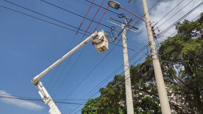 La empresa realizará mantenimientos e instalación de postes para mejorar el servicio