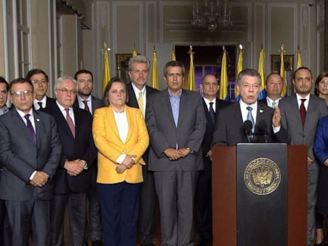 Santos agradeció a expresidentes apoyar no comparecencia ante La Haya