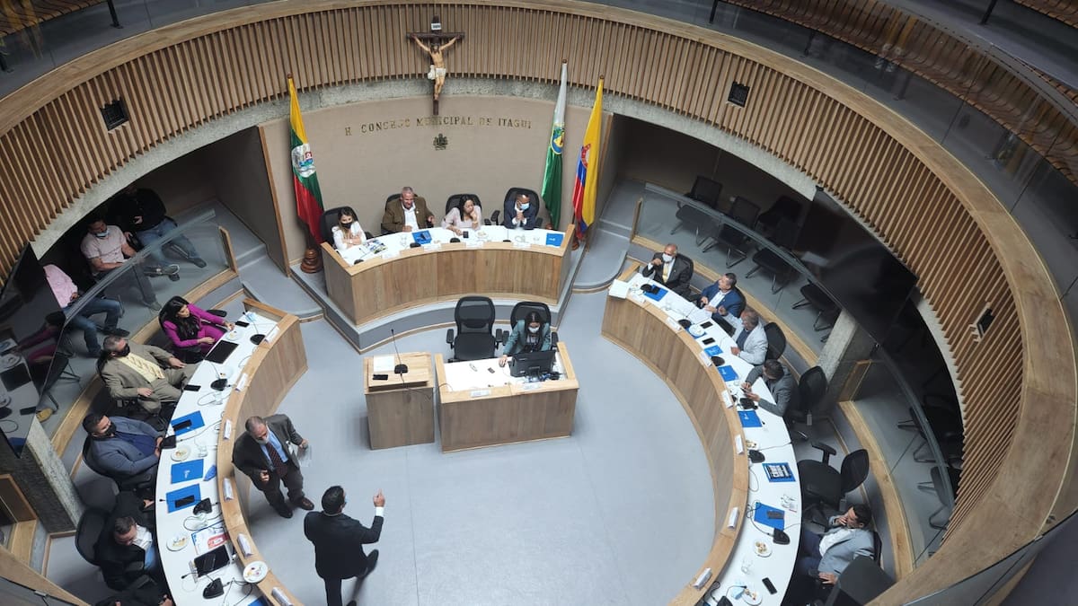 Corte Constitucional tumba pérdida de investidura de concejales de Itagüí