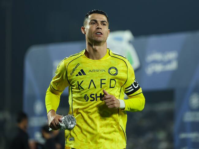 ABHA, SAUDI ARABIA - JANUARY 21: Cristiano Ronaldo of Al Nassr looks on prior the Saudi pro league match between Damac and Al Nassr at Prince Sultan Bin Abdulaziz Sport City on January 21, 2026 in Abha, Saudi Arabia. (Photo by Yasser Bakhsh/Getty Images)