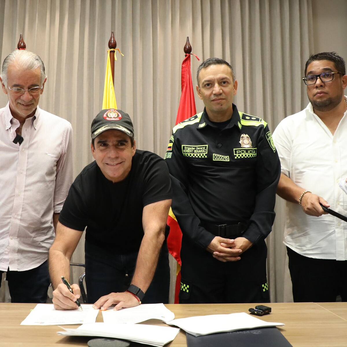 Gobernación y Alcaldía de Barranquilla firman convenio para manejo de la tasa de seguridad