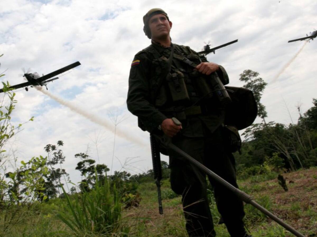 MinJusticia: Gobierno está listo para la aspersión área con glifosato