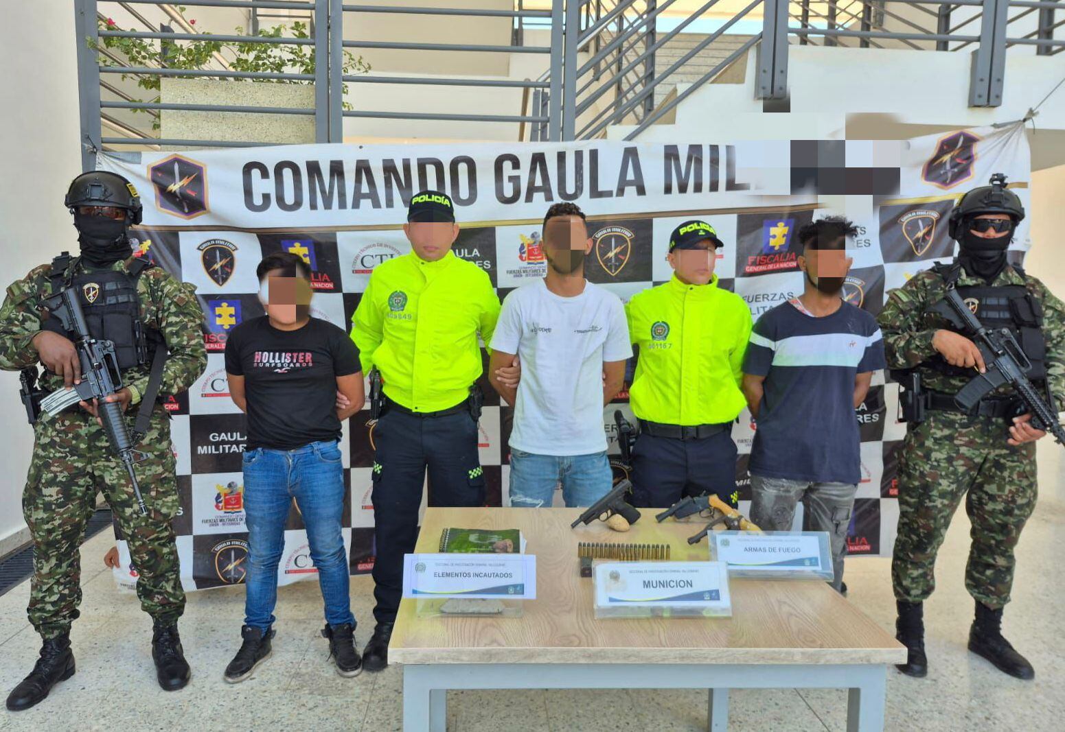 Tres presuntos integrantes de Clan del Golfo.
(Foto: cortesía) 