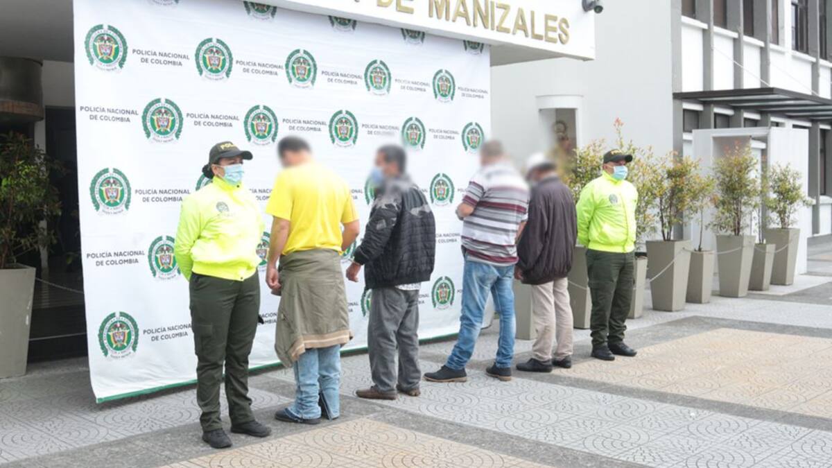 Capturaron a cuatro presuntos integrantes de una red de tráfico de moneda