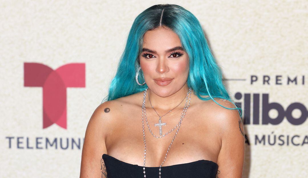 ¿El último adiós? Karol G borró los tatuajes sobre Anuel AA