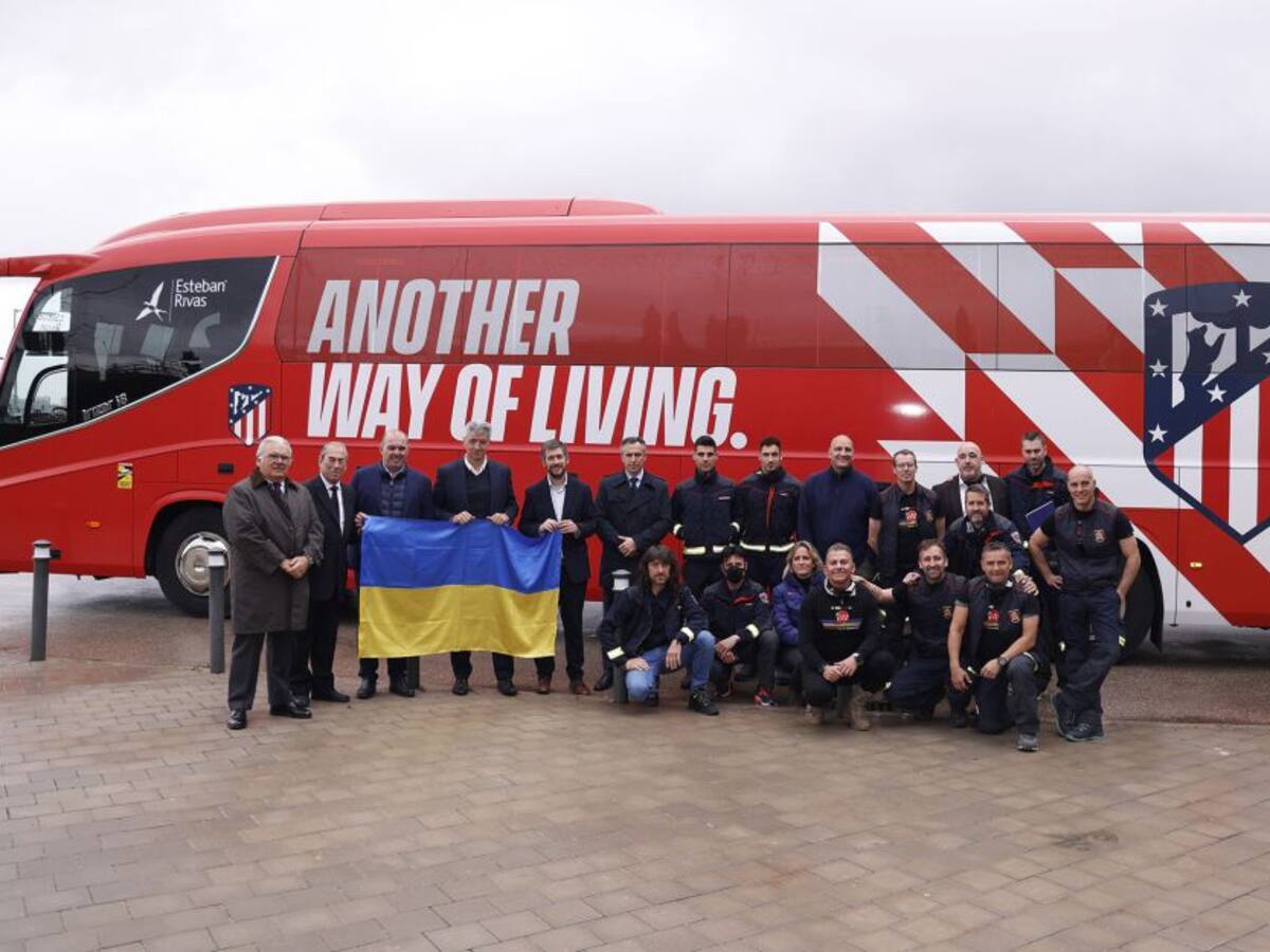 Atlético envió su bus con ayudas humanitarias para auxiliar a Ucrania