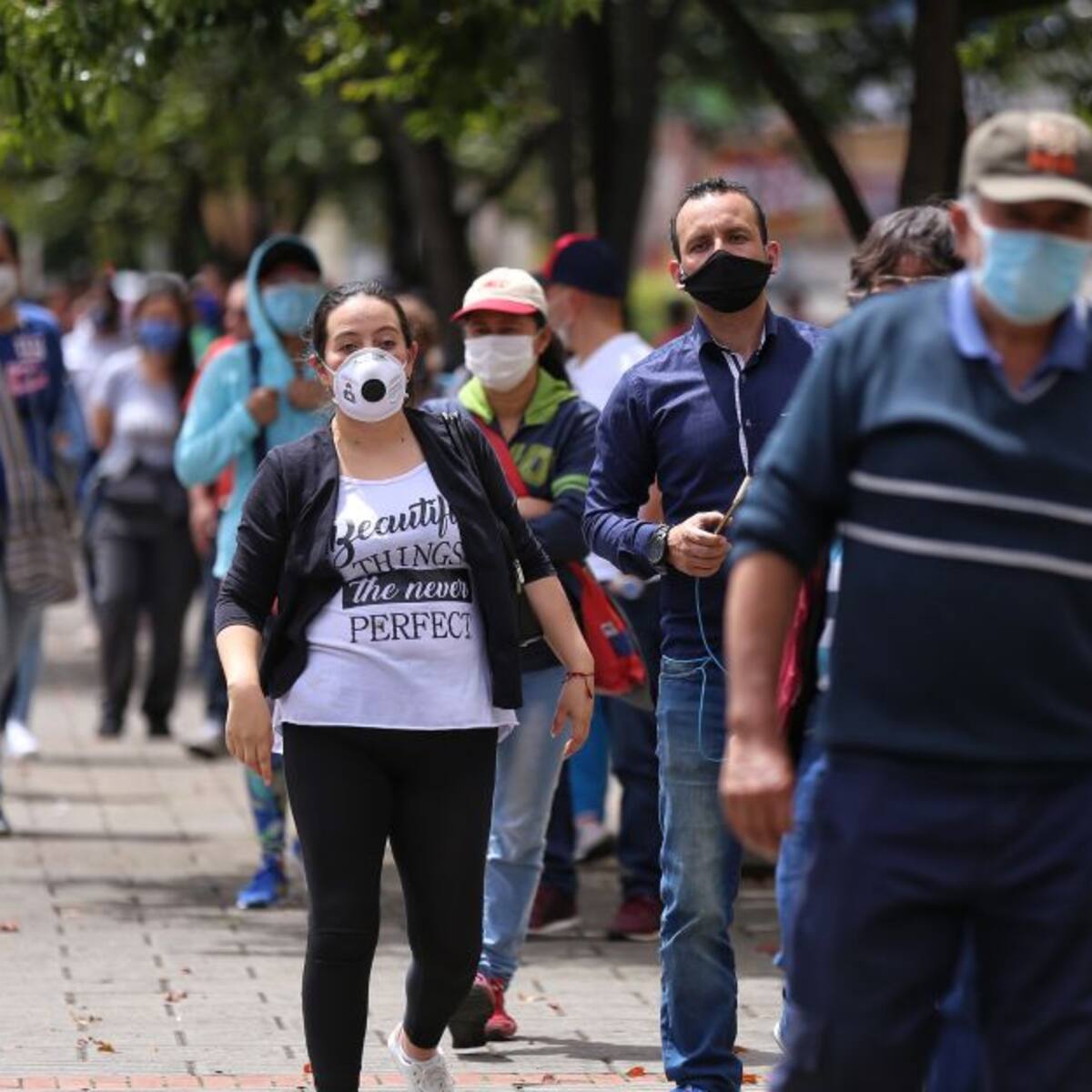 ¿Qué es el coronavirus, de dónde salió y por qué sigue preocupando a la OMS?