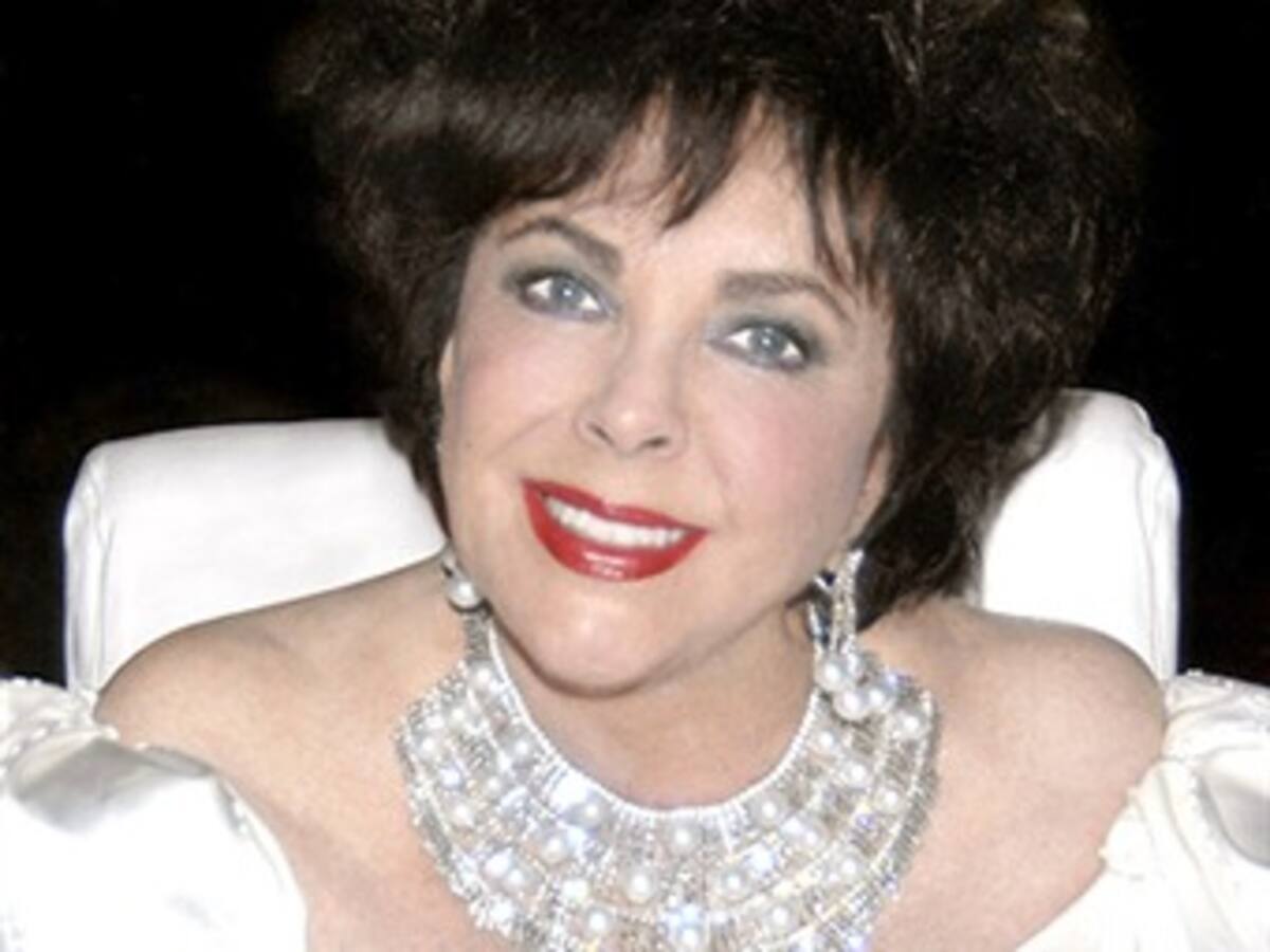 Elizabeth Taylor desmiente los rumores de su boda