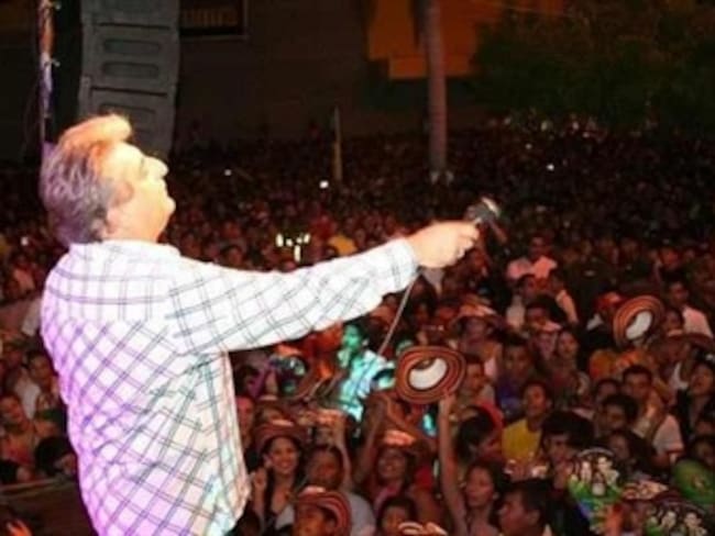 El cantante Jorge Oñate sigue en enredos jurídicos