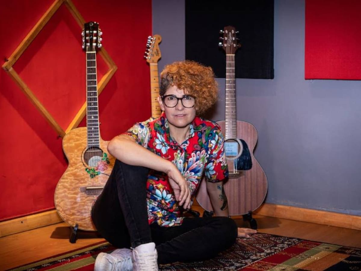 “Íntima” el EP de LAMAT sobre el empoderamiento femenino y más