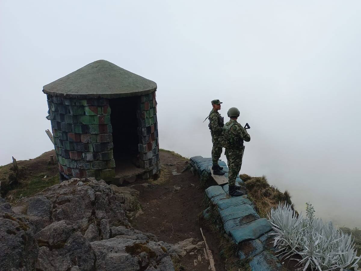 ¿Cuál es el trabajo del Ejército en la zona de influencia del volcán Nevado del Ruiz?