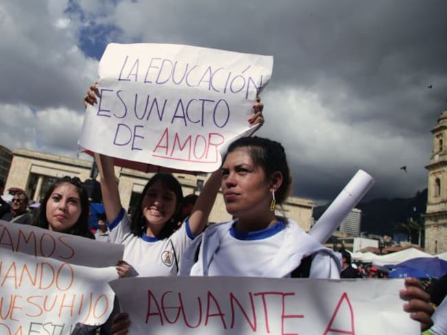 Universitarios siguen en paro y ratifican movilizaciones por la educación