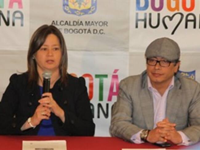 María Fernada Rojas y Gustavo Petro. Foto: IDU.