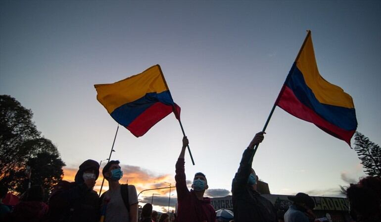 ¿Con qué se resuelve esta parálisis de la situación nacional? #EstoSeResuelveCon. Foto: Getty Images / SEBASTIAN BARROS