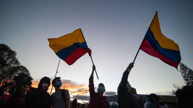 ¿Con qué se resuelve esta parálisis de la situación nacional? #EstoSeResuelveCon. Foto: Getty Images / SEBASTIAN BARROS