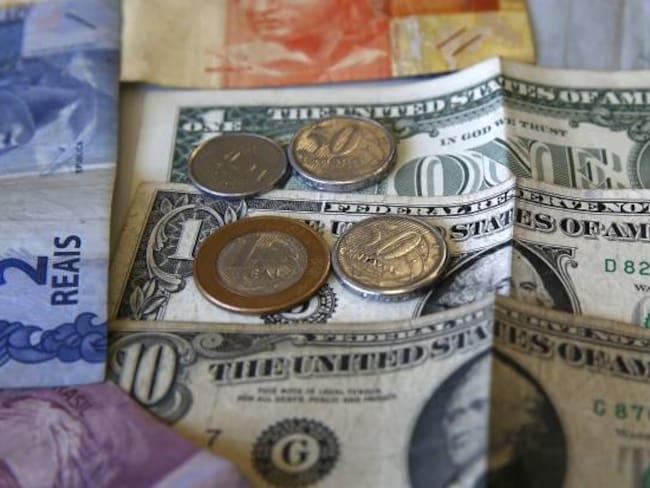Dólar en Colombia volvió a superar la barrera de 3.100 pesos