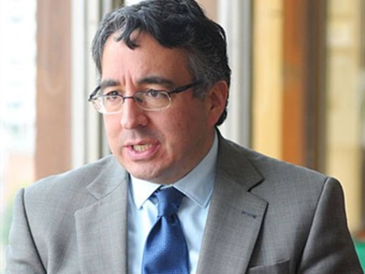 Renuncia protocolaria del superintendente de Salud, Gustavo Morales