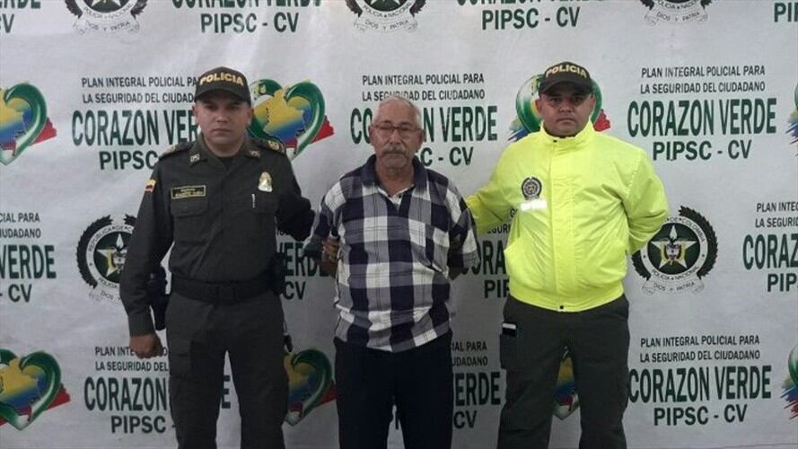 Tres menores de edad de siete, ocho y diez años se habrían convertido en las víctimas de un pastor evangélico identificado como Óscar de Jesús González. Foto: Policía de Córdoba