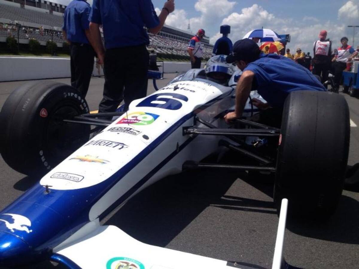 La vida del colombiano en las pistas estadounidenses a bordo de un auto del equipo Dragon Racing en imágenes.