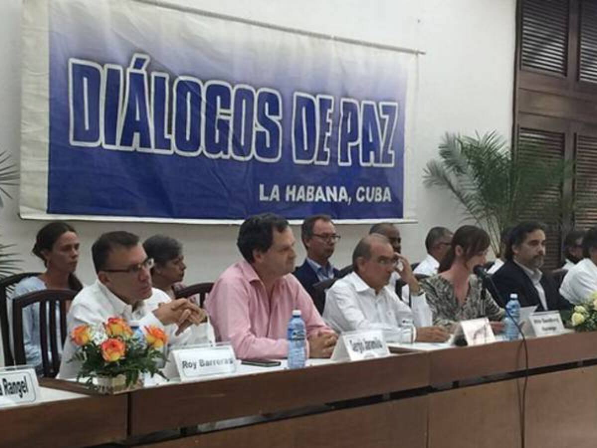 El acuerdo para blindar el proceso de paz es un paso hacia adelante: Bernie Aronson