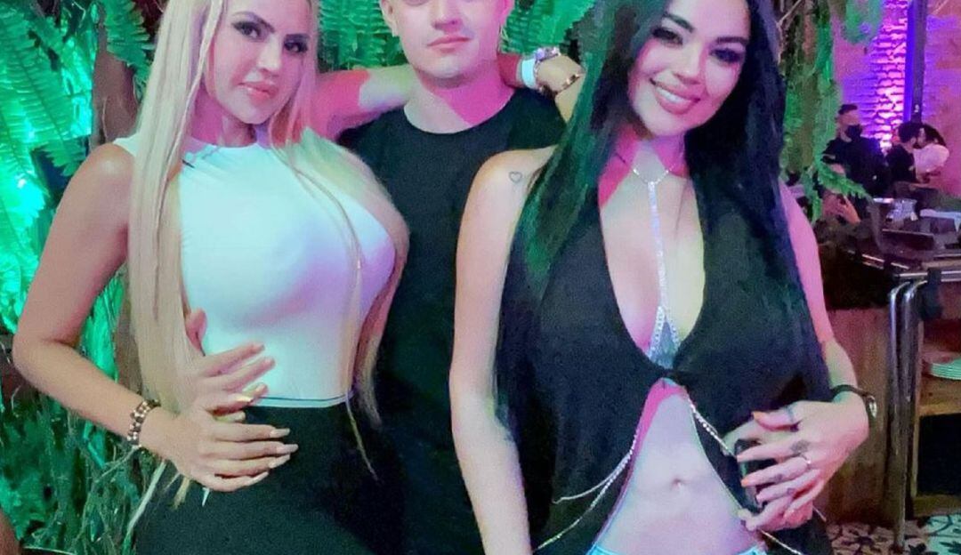 La segura y su mamá, Alexandra Mena. 