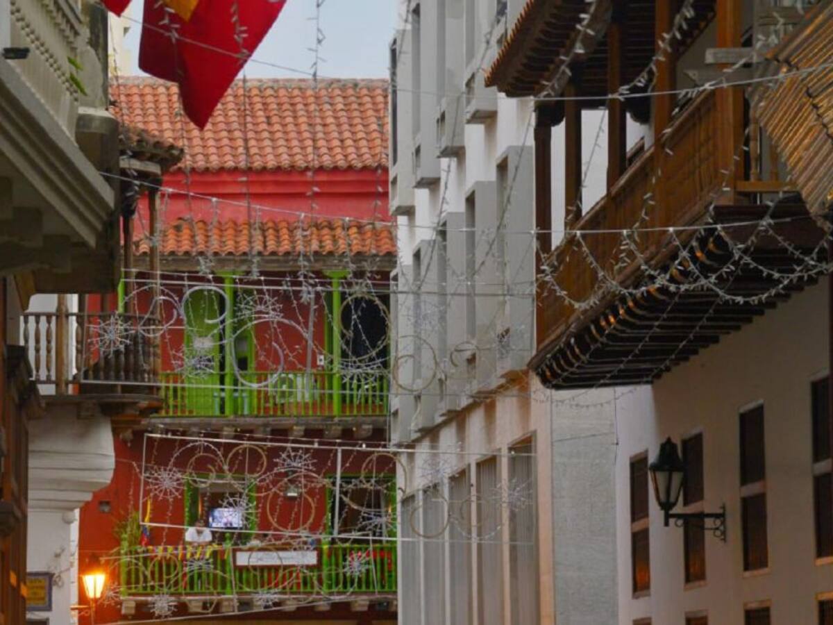 En Cartagena instalarán moderno alumbrado navideño