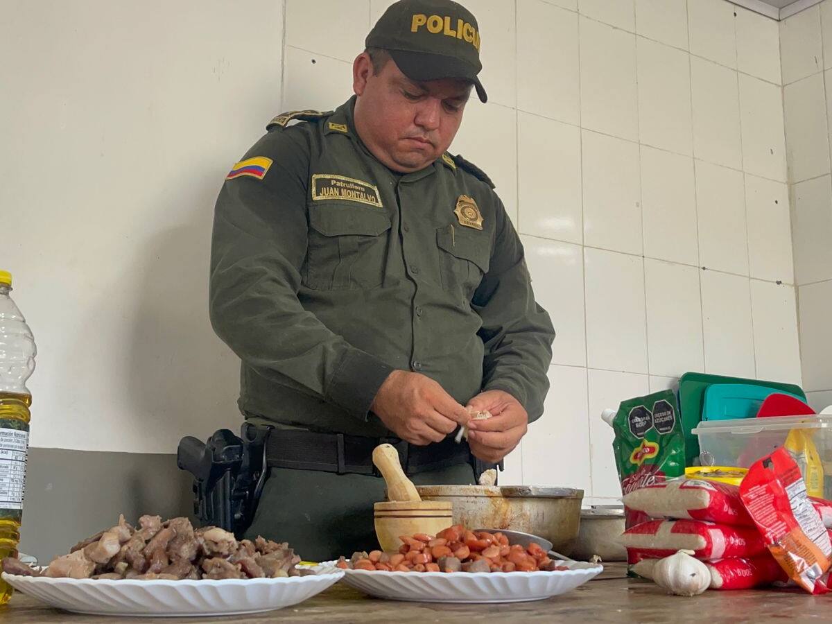 Montalvo, un Policía que fusiona el servicio público con su pasión culinaria