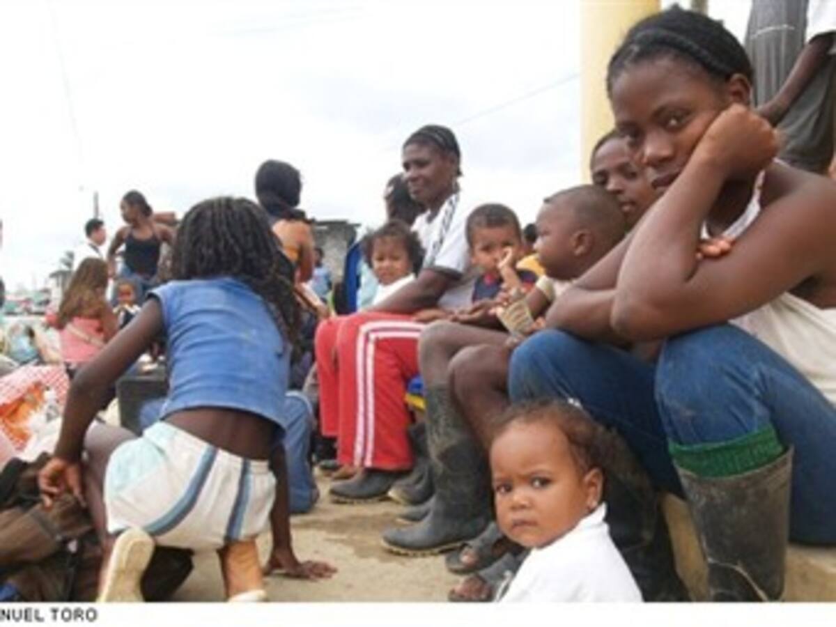 Conflicto armado en Colombia empuja a refugiados hacia Venezuela y Ecuador