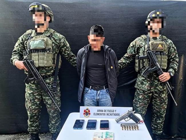 Tras la captura alias 'Chivo' qudó a disposición de la autoridad competente. Crédito:Ejército Nacional.