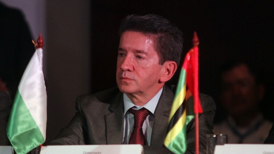 El gobernador de Antioquia, Luis Pérez Gutiérrez, tildó de “mala leche” el decreto que obliga a que las rentas de licores, apuestas y cigarrillos sean giradas a la Adres. Foto: Colprensa