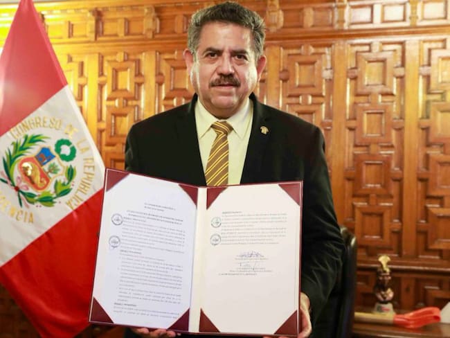 Manuel Merino: tercer presidente de Perú en cuatro años