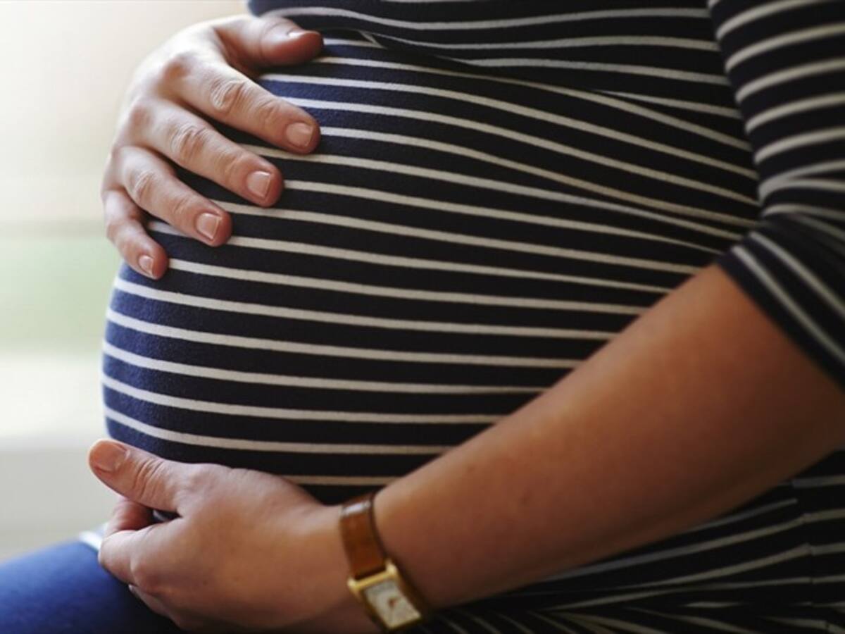 ¿Cuál es la regulación que existe sobre oferta de vientres de alquiler en Colombia?