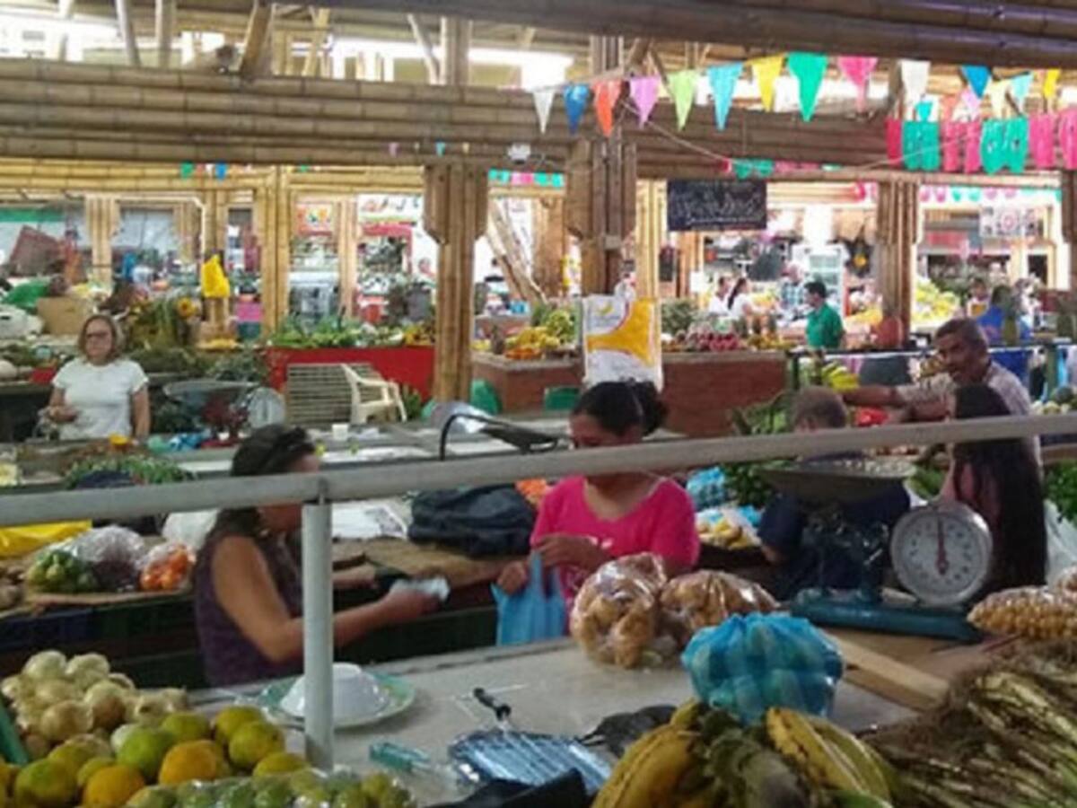 Hay abastecimiento de alimentos y control de Covid-19 en galerías