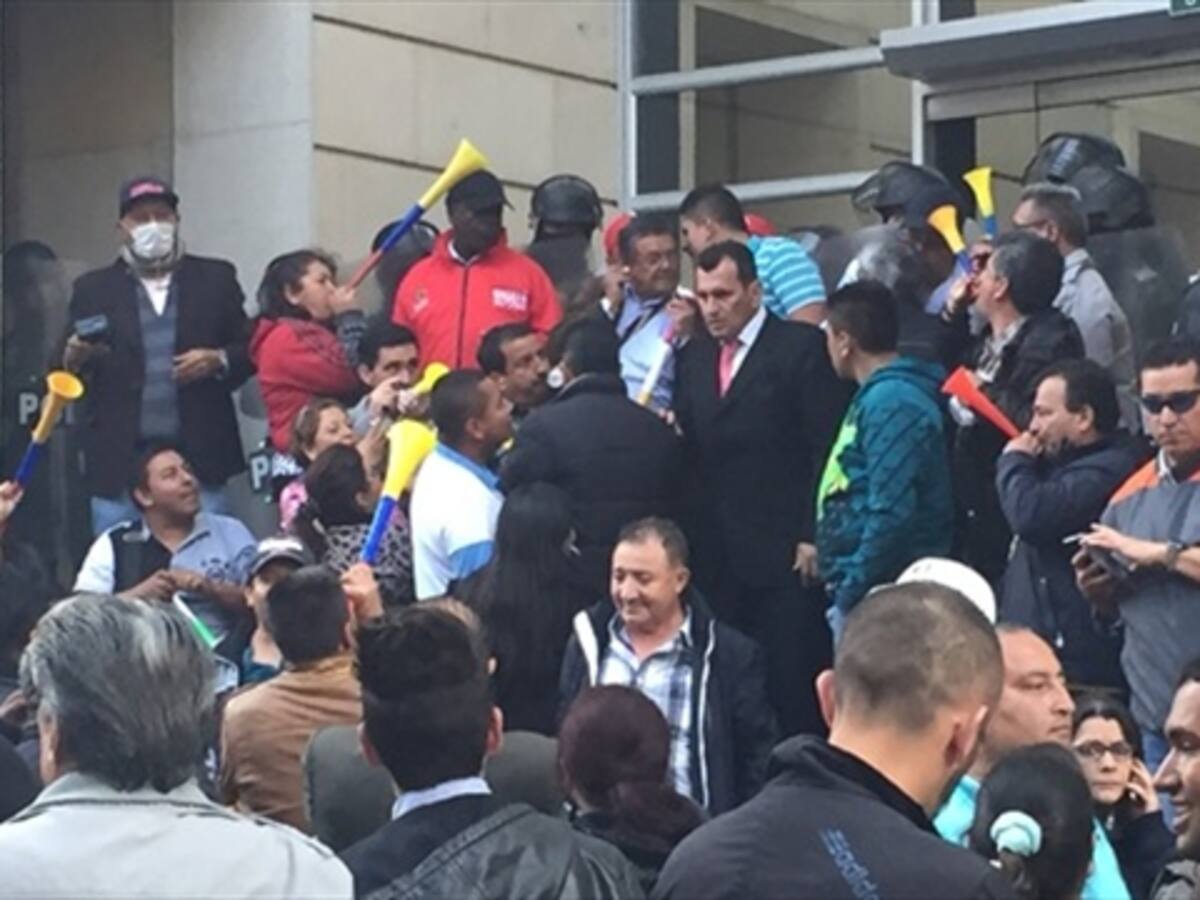 Se mantiene el paro de transporte público tradicional en Bogotá