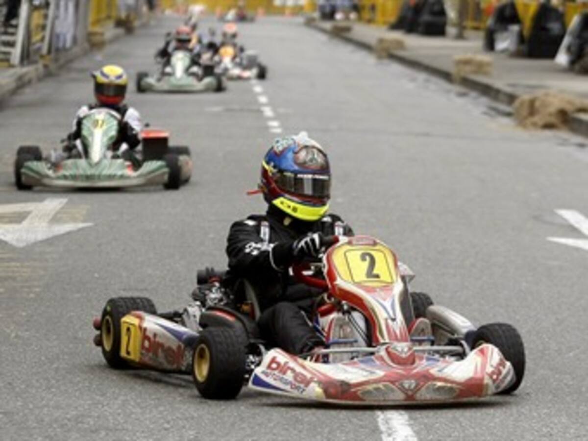 Leal y Castroneves ganaron la Carrera de las Estrellas