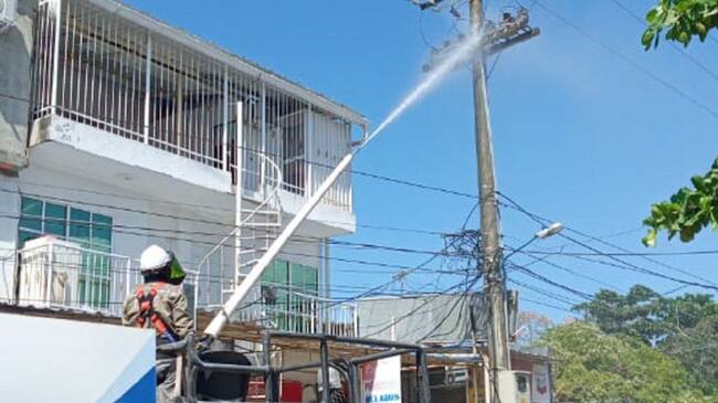 Labores de lavado redes eléctricas en Cartagena