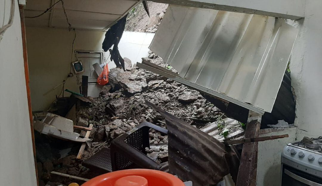 Emergencia por deslizamiento en zona rural de Marquetalia