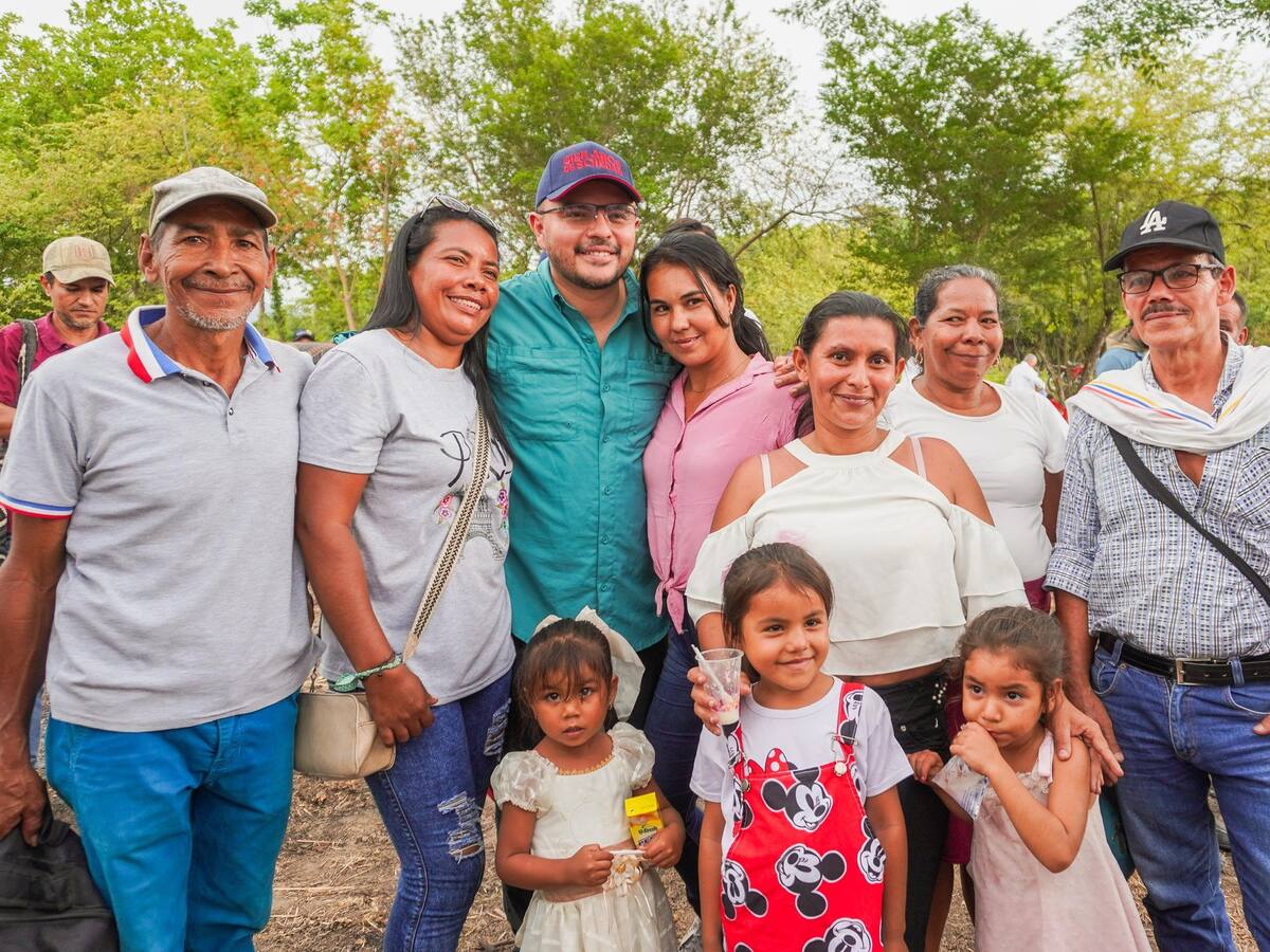 Gobierno entregó 364 hectáreas de tierras a campesinos en el Cesar